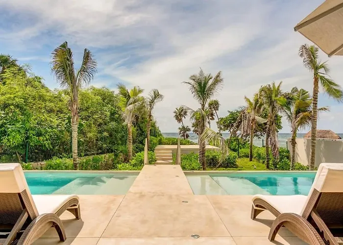 Chic Beachfront Ocean View Rooftop Pools Akumal