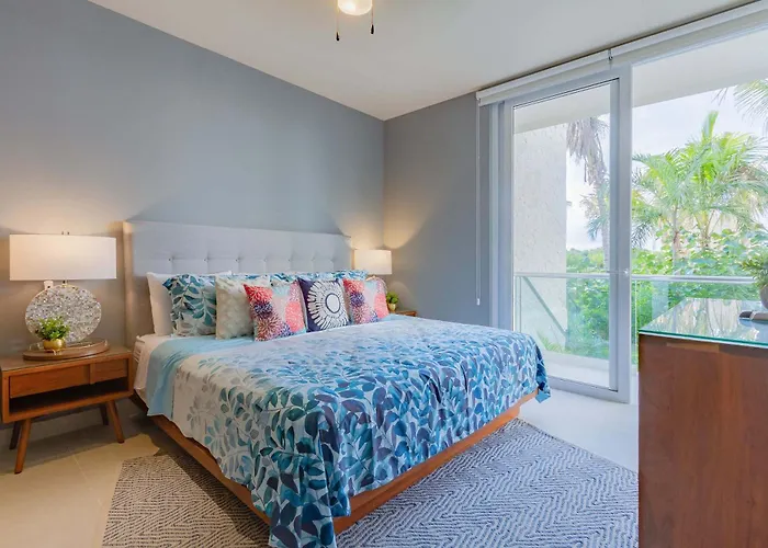 Holiday home Chic Beachfront Ocean View Rooftop Pools *