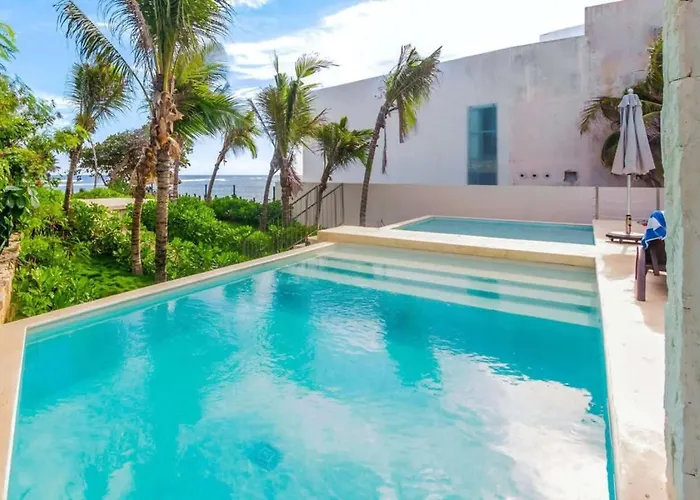 Holiday home Chic Beachfront Ocean View Rooftop Pools *