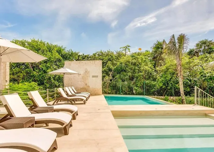 Holiday home Chic Beachfront Ocean View Rooftop Pools Akumal