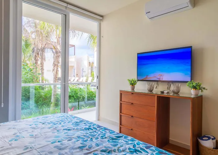Holiday home Chic Beachfront Ocean View Rooftop Pools